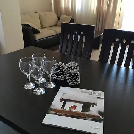 Διαμέρισμα Royal Tower 121 *
