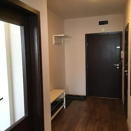 Royal Tower 121 *