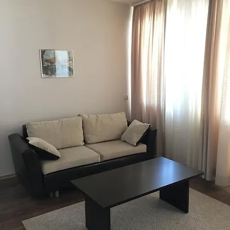 Royal Tower 121 Apartamento